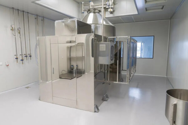 cleanroom-con-pavimento-in-resina