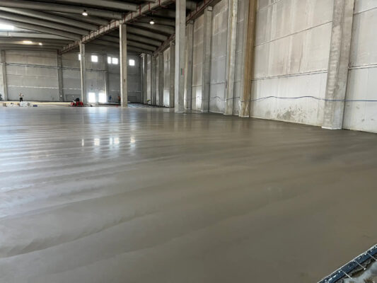 Pavimenti-industriali-senza-giunti-laser-screed-logistica-fiumicino-1-2048x1536
