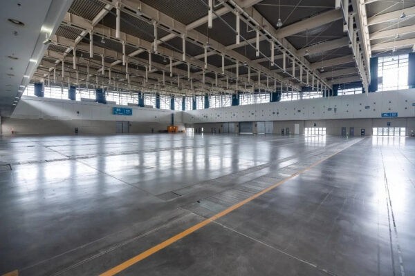 Pavimenti-industriali-fibrorinforzati-hangar
