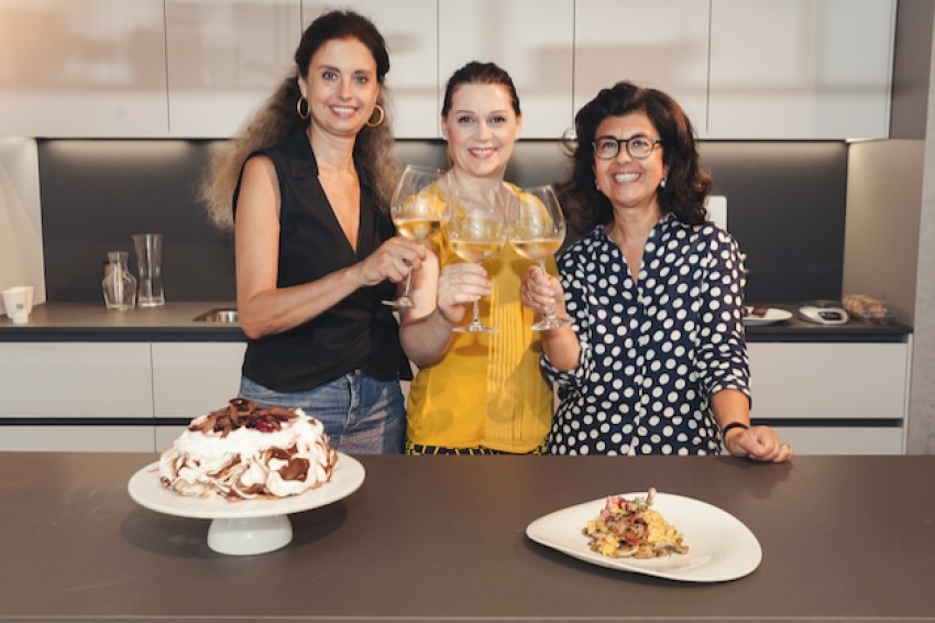 Sonia Peronaci in cucina da Snaidero con due utenti di Houzz
