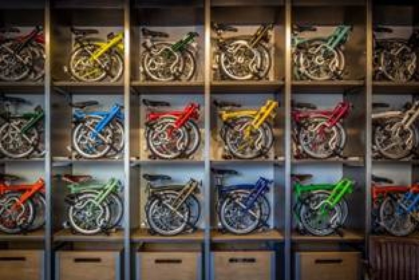 Brompton Junction Milano: biciclette pieghevoli, accessori e abbigliamento