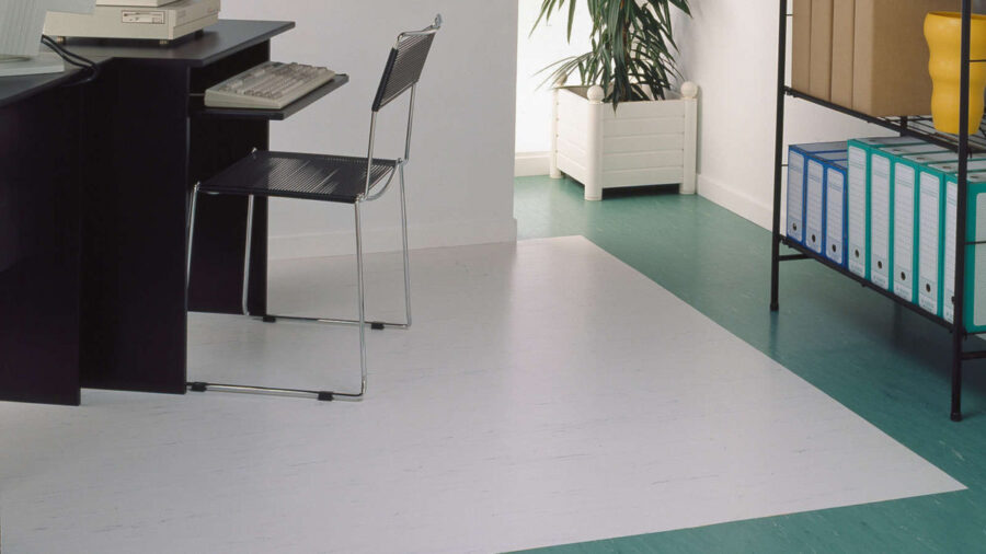Tile flooring / vinyl / commercial / smooth