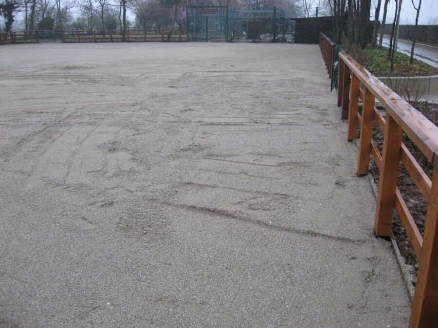 Grid-for-the-solidification-of-equestrian-foundations-1024x768-1