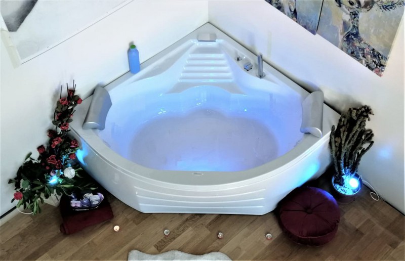 data_prod_img_niagara_140x140_vasca_da_bagno_angolare_5_jpg_rw_800