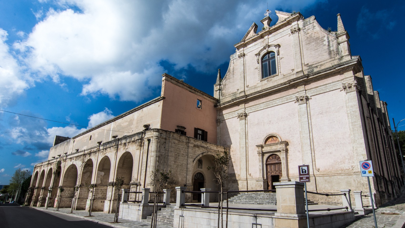 riqualificazione-chiese-conventi_1.jpg