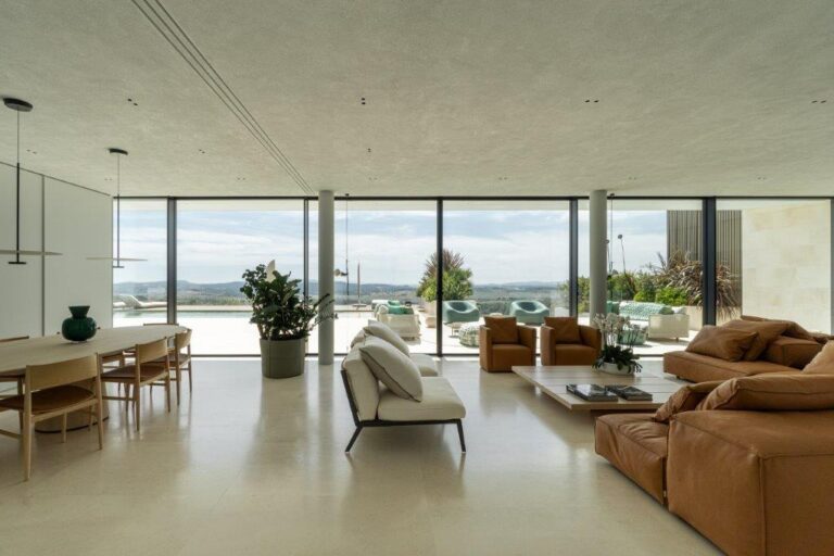 Un progetto di landscape che valorizza la continuità tra natura e architettura: le soluzioni in alluminio Schüco per Villa F, un’esperienza abitativa di livello superiore