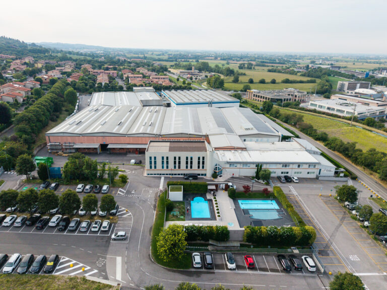 Oltre il bordo vasca. Con il progetto “Salute, Sport e Benessere”, Myrtha Pools e Piscine Castiglione ridisegnano l’architettura del welfare aziendale tra etica sportiva e valore umano