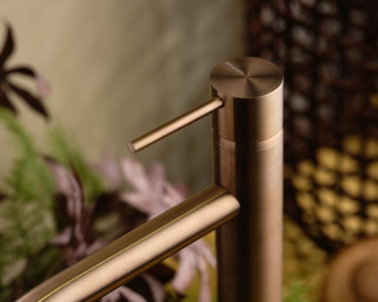 Raffinatezza e qualità, per chi fa della sofisticata personalizzazione il proprio segno distintivo. Ritmonio Design Finishes: il perfetto equilibrio tra materia e benessere