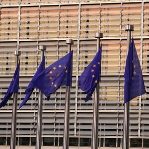 Piani nazionali di riqualificazione edilizia, la Commissione UE promuove le prime bozze ma chiede obiettivi più misurabili. L’Italia resta indietro