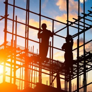 Costruzioni in Italia, il settore supera i 320 miliardi di euro: le opere pubbliche guidano la nuova crescita